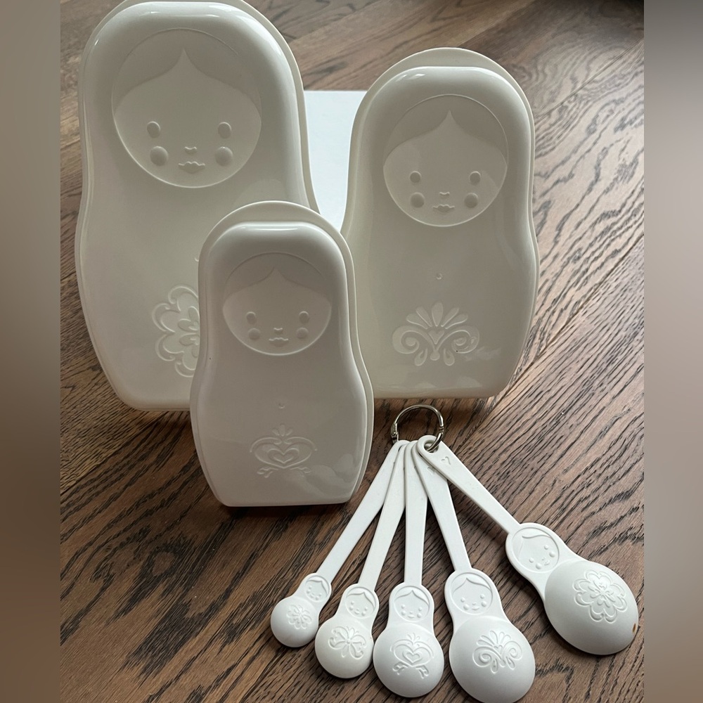 Fred Matryoshka Nesting Food Storage Container Set w Matching measuring Spoons